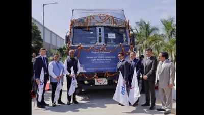 Adani: ರಕ್ಷಣಾ ಕ್ಷೇತ್ರದಲ್ಲಿ ಅದಾನಿ ಗ್ರೂಪ್ ಐತಿಹಾಸಿಕ ಸಾಧನೆ: ಭಾರತೀಯ ಸೇನೆಗೆ ಹಸ್ತಾಂತರವಾಯ್ತು ಸ್ವದೇಶಿ 'ಪ್ರಹಾರ್' ಗನ್    