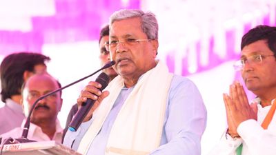 Bagalkote: ಮನೆಗೆ ಯಾರನ್ನೂ ಸೇರಿಸದ ವೀರಣ್ಣ ಚರಂತಿಮಠ ಶಾಸಕರಾಗಲೂ ಲಾಯಕ್ಕಾ?: ಸಿದ್ದರಾಮಯ್ಯ