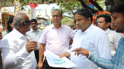 Bengaluru: ಬೆಂಗಳೂರಿನ ಪ್ರಮುಖ ಕಾಮಗಾರಿಗಳಿಗೆ ಡೆಡ್ಲೈನ್ ನಿಗದಿ: ಜಿಬಿಎ ಮುಖ್ಯ ಆಯುಕ್ತ ಮಹೇಶ್ವರ್ ರಾವ್