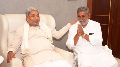 ಪರಮಾತ್ಮ ಹೇಳಿದ್ರೂ ಹಿಂದೆ ಸರಿಯಲ್ಲ ಎಂದಿದ್ದ ಕಾಂಗ್ರೆಸ್‌ನ ಸಾದಿಕ್ ಪೈಲ್ವಾನ್ ನಾಮಪತ್ರ ಹಿಂಪಡೆಯಲು ಇದೆ ಹಲವು ಕಾರಣ