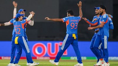 ಟಿ20 ವಿಶ್ವಕಪ್‌ 2026 ಭಾರತದ ಮುಡಿಗೆ: ಬಾಲ ಮುದುರಿಕೊಂಡ 'ಸೈಲೆಂಟ್‌' ಸ್ಯಾಂಟ್ನರ್     