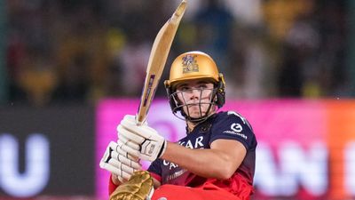 Jacob Bethell: ವಾಂಖೆಡೆಯಲ್ಲಿ ಕಿವಿಗೆ ಬಿದ್ದಿದ್ದು ಮಾತ್ರ ಆರ್ಸಿಬಿ.. ಆರ್ಸಿಬಿ ಘೋಷಣೆ: ಜೇಕಬ್ ಬೆಥೆಲ್ ವಿಡಿಯೋ ವೈರಲ್