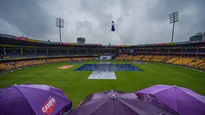 IPL 2026: ಆರ್‌ಸಿಬಿ-ಎಸ್‌ಆರ್‌ಎಚ್ ಉದ್ಘಾಟನಾ ಪಂದ್ಯಕ್ಕೆ ಮಳೆ ಅಡ್ಡಿಯಾಗಲಿದ್ಯಾ? ಹವಾಮಾನ ಇಲಾಖೆ ಹೇಳೋದೇನು?   