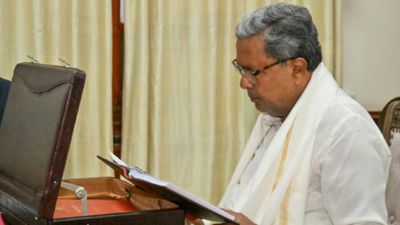 Karnataka Budget 2026: 4.5 ಲಕ್ಷ ಕೋಟಿಯ ರಾಜ್ಯ ಬಜೆಟ್‌ನಲ್ಲಿ ಜನಸಾಮಾನ್ಯರಿಗೆ ಸಿಗುವುದೇ ಭರ್ಜರಿ ಕೊಡುಗೆ?