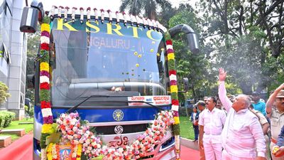 KSRTC: ಸಾರಿಗೆ ಲೋಕಕ್ಕೆ 'ಪಲ್ಲಕ್ಕಿ' ಮೆರುಗು: ವಿಶ್ವ ಮಹಿಳಾ ದಿನಾಚರಣೆ ಪ್ರಯುಕ್ತ 115 ಹೊಸ ಬಸ್‌ಗಳ ಲೋಕಾರ್ಪಣೆ
