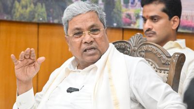 ನೈರುತ್ಯ ರೈಲ್ವೆ: 194 ಗೂಡ್ಸ್‌ ರೈಲು ಮ್ಯಾನೇಜರ್ ಹುದ್ದೆ; ಕನ್ನಡಿಗರಿಗೆ ಅನ್ಯಾಯ, ಮುಖ್ಯಮಂತ್ರಿ ಸಿದ್ದರಾಮಯ್ಯ ಹೇಳಿದ್ದೇನು 