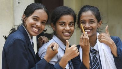 SSLC Exam 2026 : ಮಾರ್ಚ್ 18ರಿಂದ ಪರೀಕ್ಷೆ; ವಿದ್ಯಾರ್ಥಿಗಳೇ, ನಿಮ್ಮ ಕೊನೆ ಕ್ಷಣದ ಸಿದ್ಧತೆಗೆ ಹೀಗಿರಲಿ