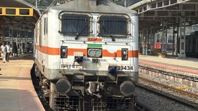 SWR: ಬೆಂಗಳೂರಿನಿಂದ ಇಲ್ಲಿಗೆ ಮಾ.10ರಿಂದ ವಿಶೇಷ ರೈಲುಗಳ ಸಂಚಾರ, ವೇಳಾಪಟ್ಟಿ ಹೀಗಿದೆ