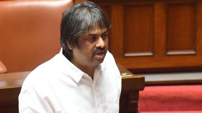 ಶಿಕ್ಷಕಿಯರು ಹೆರಿಗೆ ರಜೆಗಾಗಿ ಅರ್ಜಿ ಸಲ್ಲಿಸಿದ 15 ದಿನಗಳ ಒಳಗೆ ಮಂಜೂರು; 5 ವರ್ಷ ಇಚ್ಛಿಸಿದ ಶಾಲೆಯಲ್ಲೇ ಕೆಲಸಕ್ಕೆ ಅವಕಾಶ 