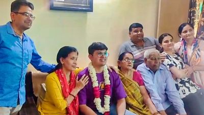 ಕನ್ನಡ ನಾಡಿನ ಪ್ರತಿಭೆಗಳ ಸಾಧನೆ, ಯುಪಿಎಸ್‌ಸಿ ಟಾಪರ್ಸ್ ಮಾಹಿತಿ ತಿಳಿಯಿರಿ | UPSC Toppers