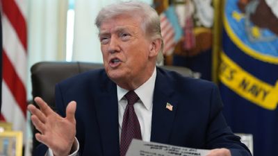 Donald Trump: ಹಾರ್ಮುಜ್ ಜಲಸಂಧಿ ವಿಚಾರದಲ್ಲಿ ಇರಾನ್ ಕಳಪೆ ಕೆಲಸ ಮಾಡಿದೆ: ಡೊನಾಲ್ಡ್‌ ಟ್ರಂಪ್  