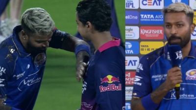  ಸೋಲಿನ ಬೇಸರ ಮರೆತು ವೈಭವ್ ಸೂರ್ಯವಂಶಿ ಬೆನ್ನು ತಟ್ಟಿ ಕ್ರೀಡಾ ಸ್ಫೂರ್ತಿ ಮೆರೆದ ಮುಂಬೈ ಇಂಡಿಯನ್ಸ್‌ ನಾಯಕ ಹಾರ್ದಿಕ್ ಪಾಂಡ್ಯ    