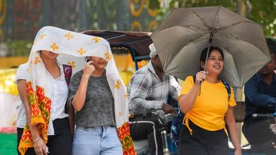 Heat wave: ರಾಜ್ಯದಲ್ಲಿ ಹೆಚ್ಚಲಿದೆ ಬಿಸಿಲ ಧಗೆ, ಬಿಸಿಗಾಳಿಯ ಎಚ್ಚರಿಕೆ; ಈ ಜಿಲ್ಲೆಗಳಲ್ಲಿ ಮುಂದಿನ ಏಳು ದಿನ ಮಳೆ ಸಾಧ್ಯತೆ