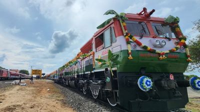 ಬೇಸಿಗೆ ರಜೆ -ವಾರಾಂತ್ಯದ ರಶ್‌: ಹುಬ್ಬಳ್ಳಿ-ರಾಮೇಶ್ವರಂ ಮತ್ತು ಬೆಂಗಳೂರು-ಕಣ್ಣೂರು ವಿಶೇಷ ರೈಲು ಸಂಚಾರ