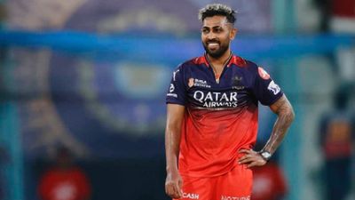 Nuwan Thushara: ಆರ್‌ಸಿಬಿಗಾಗಿ ಶ್ರೀಲಂಕಾ ಕ್ರಿಕೆಟ್ ಮಂಡಳಿಯ ವಿರುದ್ಧವೇ ತಿರುಗಿ ಬಿದ್ದ ಸ್ಟಾರ್ ಆಟಗಾರ ನುವಾನ್ ತುಷಾರ