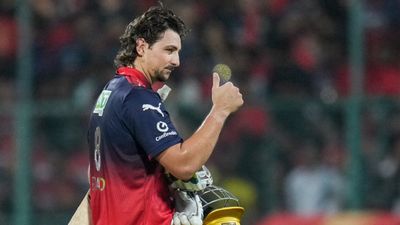 ಚಿನ್ನಸ್ವಾಮಿಯಲ್ಲಿ ರನ್ ಮಳೆ ಹರಿಸಿ ಸಿಎಸ್ಕೆಗೆ ರೆಡ್ ಅಲರ್ಟ್ ನೀಡಿದ ಆರ್ಸಿಬಿ