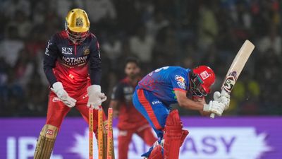 RCB Vs DC: ಡೆಲ್ಲಿ ಕೋಟೆಯಲ್ಲಿ ಆರ್‌ಸಿಬಿ ಬೌಲರ್‌ಗಳ ಅಟ್ಟಹಾಸ: ಕೇವಲ 75 ರನ್‌ಗಳಿಗೆ ಡೆಲ್ಲಿ ಕ್ಯಾಪಿಟಲ್ಸ್ ಆಲೌಟ್