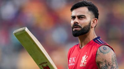 Virat Kohli: ನಾನೇನು ವಿದೇಶಿ ಆಟಗಾರನಾ?: ಲಂಡನ್ ವಾಸ್ತವ್ಯದ ಬಗ್ಗೆ ಟೀಕಾಕಾರರಿಗೆ ವಿರಾಟ್ ಕೊಹ್ಲಿ ತಿರುಗೇಟು   