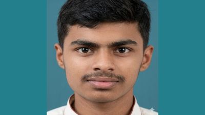ಮೊಬೈಲ್‌ನಿಂದ ದೂರ, ಏಕಾಗ್ರತೆಯೇ ಮಂತ್ರ: 625ಕ್ಕೆ 625 ಅಂಕ ಗಳಿಸಿದ ಮೈಸೂರಿನ SSLC ಟಾಪರ್ ಧನುಷ್ ಸಾಧನೆಯ ಹಿಂದಿನ ಗುಟ್ಟು