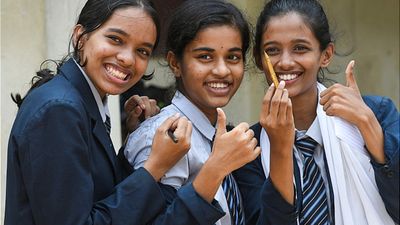 SSLC Results: ತೃತೀಯ ಭಾಷೆ ಹಿಂದಿಗೆ ಗ್ರೇಡ್ ಬೇಡ, ಅಂಕ ನೀಡಿ: ಹೈಕೋರ್ಟ್ ಮಹತ್ವದ ಆದೇಶ
