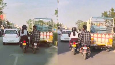 Viral Video: ಬೈಕ್‌ ಮೇಲೆ ಕುಳಿತಿದ್ದ ಮಹಿಳೆಯ ಖಾಸಗಿ ಭಾಗ ಮುಟ್ಟಿ ಲೈಂಗಿಕ ಕಿರುಕುಳ: ಪುಂಡರ ವಿಡಿಯೋ ವೈರಲ್‌