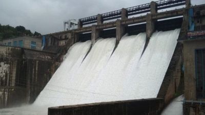 Bhadra Dam: ಭದ್ರಾ ಜಲಾಶಯದಿಂದ ತುಂಗಭದ್ರಾ ನದಿಗೆ ಪ್ರತಿ‌ದಿನ ನೀರು ಬಿಡುಗಡೆ 