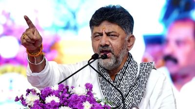 Karnataka Politics: ಡಿ.ಕೆ ಶಿವಕುಮಾರ್‌ಗೆ ಪಟ್ಟಾಭಿಷೇಕದ ಜೊತೆ ಸಿದ್ದರಾಮಯ್ಯ ನಾಲ್ವರು ಆಪ್ತರಿಗೆ ಡಿಸಿಎಂ ಹುದ್ದೆ ಸಾಧ್ಯತೆ  