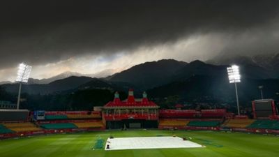 Weather Report: ಆರ್‌ಸಿಬಿ - ಪಂಜಾಬ್ ಕಿಂಗ್ಸ್ ಹೈವೋಲ್ಟೇಜ್ ಪಂದ್ಯಕ್ಕೆ ಮಳೆ ಅಡ್ಡಿಯಾಗಲಿದ್ಯಾ? ಹವಾಮಾನ ಇಲಾಖೆ ಹೇಳೋದೇನು? 