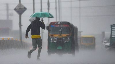 Karnataka Weather: ಮನೆಯಿಂದ ಹೊರಡುವ ಮುನ್ನ ಯೋಚಿಸಿ, ಜೂನ್‌ 5ರವರೆಗೆ ಈ 14 ಜಿಲ್ಲೆಗಳಲ್ಲಿ ಗುಡುಗು ಸಹಿತ ಮಳೆ ಸಾಧ್ಯತೆ