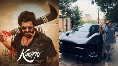 Karuppu ಬ್ಲಾಕ್ಬಸ್ಟರ್ ಸಕ್ಸಸ್: ಕ್ಯಾಮೆರಾಮನ್ಗೆ ದುಬಾರಿ ಬ್ಯಾಟ್ಮ್ಯಾನ್ ಎಡಿಷನ್ ಕಾರ್ ಗಿಫ್ಟ್ ಕೊಟ್ಟ ನಟ ಸೂರ್ಯ