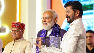 Viral Video: ತೆಲಂಗಾಣ ಸಿಎಂ ರೇವಂತ್ ರೆಡ್ಡಿಗೆ ನನ್ನೊಂದಿಗೆ ಕೈಜೋಡಿಸಿ ಎಂದು ಮುಕ್ತ ಆಹ್ವಾನ ಕೊಟ್ಟ ಪ್ರಧಾನಿ ನರೇಂದ್ರ ಮೋದಿ