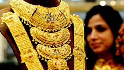 Gold, Silver Price: ಕರ್ನಾಟಕ ರಾಜಧಾನಿ ಬೆಂಗಳೂರಿನಲ್ಲಿ ಬಂಗಾರ ಬೆಲೆ ಎಷ್ಟಾಯ್ತು? ಇಲ್ಲಿದೆ ಜೂನ್ 15ರ ಚಿನ್ನದ ದರಪಟ್ಟಿ