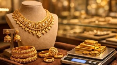 Gold Price On June 19: ನಿಮ್ಮೂರಲ್ಲಿ ಬಂಗಾರ, ಬೆಳ್ಳಿ ಬೆಲೆ ಇಳಿಕೆ ಆಗಿದ್ಯಾ? ಇಲ್ಲಿದೆ ಜೂನ್ 19ರ ಚಿನ್ನದ ದರಪಟ್ಟಿ   