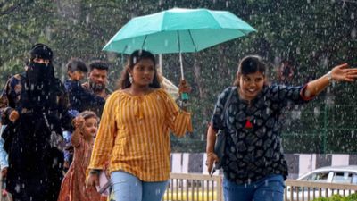 Karnataka Weather: ರಾಜ್ಯದಲ್ಲಿ ಕೈಕೊಟ್ಟ ಮುಂಗಾರು, ಈ ಜಿಲ್ಲೆಗಳಿಗೆ ಮುಂದಿನ ಐದು ದಿನ ಮಳೆ ಮುನ್ಸೂಚನೆ  