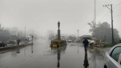 ಆರು ದಶಕಗಳಿಂದ ಮಳೆ ದಾಖಲೆ ಬರೆದಿಟ್ಟುಕೊಂಡಿರುವ ಕೊಡಗಿನ ಕುಟುಂಬ:ಕೃಷಿ ನಿರ್ಧಾರಗಳಿಗೆ ಇದೇ ದಿಕ್ಸೂಚಿ