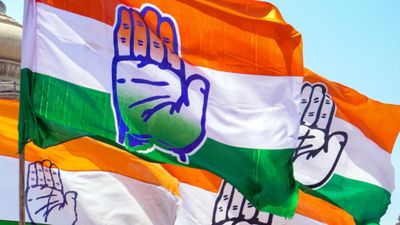 'ಕಾಂಗ್ರೆಸ್ ಮುಖಂಡನಿಂದ ಉದ್ಯಮಿಯ ಹನಿಟ್ರ್ಯಾಪ್: ಕೋಟಿ ಕೋಟಿ ದೋಚಿದ ಇಬ್ಬರ ಬಂಧನ'