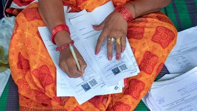 2002 Bengaluru Voter List: 2002ರ ಮತದಾರರ ಪಟ್ಟಿಯಲ್ಲಿ ಹೆಸರು ಸಿಗುತ್ತಿಲ್ಲವೇ; ಏನು ಮಾಡಬೇಕು, ಎಸ್ಐಆರ್ ಸಂಪೂರ್ಣ ಮಾಹಿತಿ