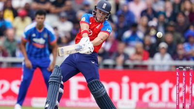 IND vs ENG: 6,6,6,6,6.. 4,4,4,4,4.. ಇಂಗ್ಲೆಂಡ್ ವಿರುದ್ಧ ಭಾರತ ಗೆಲುವಿಗೆ ಮುಳುವಾದ ಆರ್‌ಸಿಬಿ ಯಂಗ್ ಸ್ಟಾರ್            