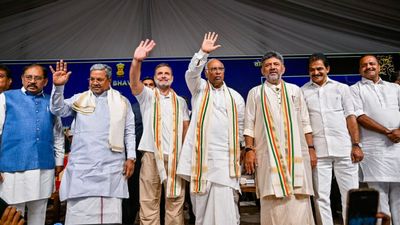 Karnataka New Cabinet: ಕರ್ನಾಟಕ ಸಚಿವ ಸಂಪುಟ ವಿಸ್ತರಣೆ ಈ ತಿಂಗಳಾಂತ್ಯಕ್ಕೆ? 20 ಹೊಸ ಸಚಿವ ವಿವರ, ಹೊಸ ಡಿಸಿಎಂ ವಿವರ