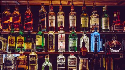 Liquor: ಮದ್ಯಪ್ರಿಯರಿಗೆ ಗುಡ್‌ನ್ಯೂಸ್ ಕೊಟ್ಟ ಹೊಸ ನೀತಿ: ಕರ್ನಾಟಕದಲ್ಲಿ ಬಿಯರ್ ಮಾರಾಟದಿಂದ ಭಾರಿ ಆದಾಯ