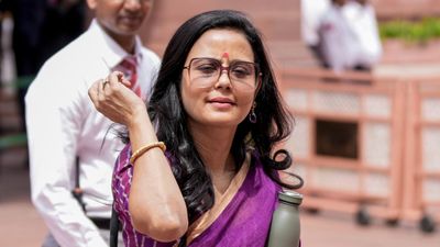 Mahua Moitra: ಭಾರತಕ್ಕಿಂತ ಬಾಂಗ್ಲಾದೇಶವೇ ಬೆಟರ್‌: ಸಂಸದೆ ಮಹುವಾ ಮೋಯಿತ್ರಾ ವಿವಾದಾತ್ಮಕ ಹೇಳಿಕೆ