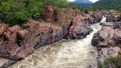 Mekedatu Project: ಮೇಕೆದಾಟು ಯೋಜನೆಗೆ ಕೇಂದ್ರದಿಂದ ಗ್ರೀನ್ ಸಿಗ್ನಲ್: ತಮಿಳುನಾಡಿಗೆ ಮುಖಭಂಗ, ಕಾಂಗ್ರೆಸ್‌ಗೆ ಬಿಸಿತುಪ್ಪ!