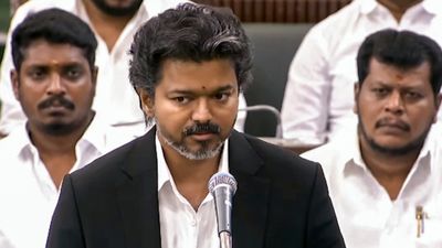 Vijay Joseph: ವಿಜಯ್ ಸರ್ಕಾರಕ್ಕೆ ಮದ್ರಾಸ್ ಹೈಕೋರ್ಟ್ ಶಾಕ್: ಕಾಲ್ತುಳಿತ ಸಂತ್ರಸ್ತರ ಕುಟುಂಬಕ್ಕೆ ಸರ್ಕಾರಿ ಉದ್ಯೋಗ ಇಲ್ಲ!