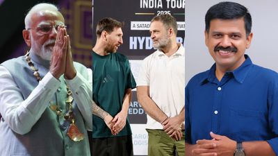 'രാഹുൽ ഗാന്ധിയെ ആദ്യം കണ്ടതിൽ മെസ്സിയോട് പിണങ്ങി നാടുവിട്ടു', നരേന്ദ്ര മോദിയെ പരിഹസിച്ച് സന്ദീപ് വാര്യർ