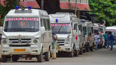 ആവശ്യമില്ലാതെ സൈറണിട്ട് ചീറിപ്പായേണ്ട..; ആംബുലന്‍സ് ഡ്രൈവര്‍മാരോട് എംവിഡി