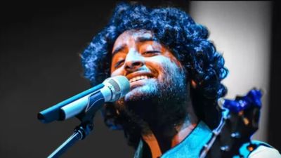 ആരാധകർക്ക് ഞെട്ടൽ! അർജിത് സിംഗ് പിന്നണി ഗാനരംഗം വിടുന്നു; കാരണം ഇത്..!