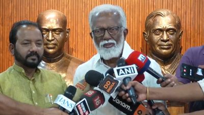 ശബരിമല സ്വർണക്കൊള്ള; തന്ത്രിയായാലും മന്ത്രിയായാലും നടപടി വേണം; കുമ്മനം രാജശേഖരൻ