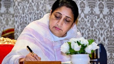 സുനിത്ര പവാര്‍ മഹാരാഷ്ട്ര ഉപമുഖ്യമന്ത്രി; രണ്ടു വകുപ്പുകള്‍ കുറഞ്ഞു, അറിഞ്ഞില്ലെന്ന് ശരദ് പവാര്‍