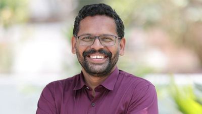 കോണ്‍ഗ്രസിൻ്റെ ഒന്നാം നമ്പർ ശത്രു അത് വിഡി സതീശനാണ്, കേരളത്തിൻ്റേയും; പി സരിൻ