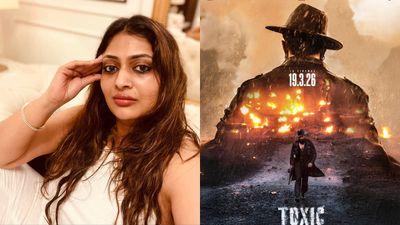 ''അടിച്ചു കേറി വാ ഗീതു... ലോകം ഈ ഫീമെയിൽ മാസ്സ് മേക്കറേ കാത്തിരിക്കുന്നു..''; ഗീതു മോഹൻദാസിന് പിന്തുണ